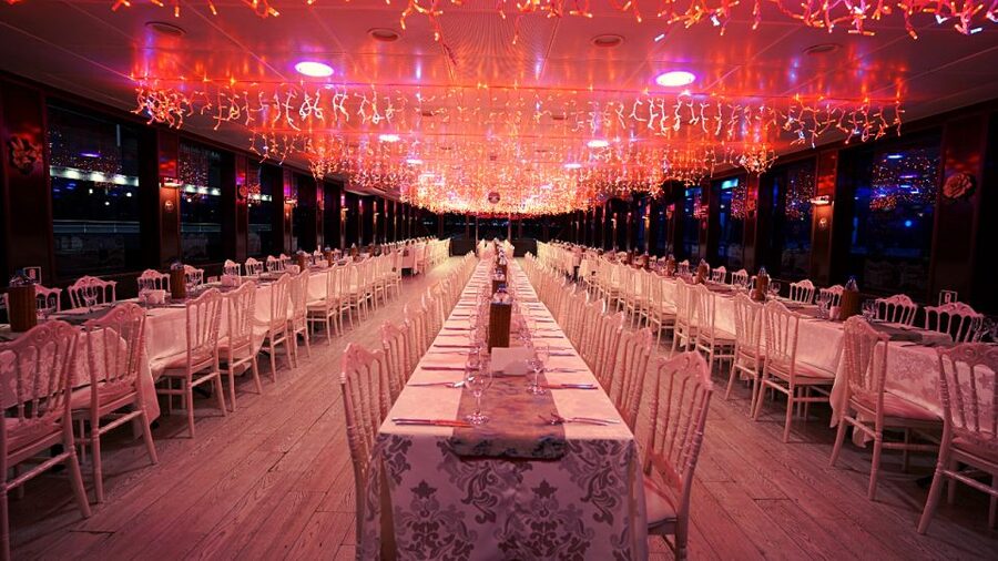 Istanbul: Bosphorus Dinner Cruise with Drinks & Turkish Show - My take: a lively night with sensible expectations