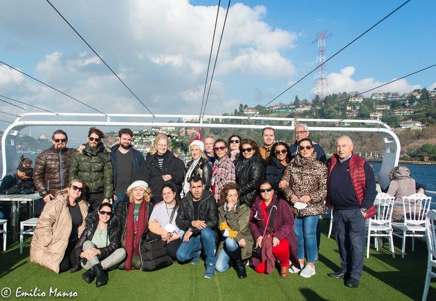 Istanbul: Bosphorus Dinner Cruise with Private Table & Show - Asian-side views and the return toward the city