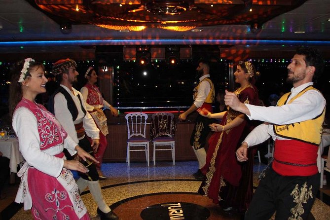 Istanbul: Bosphorus Dinner Cruise with Turkish Show - What dinner is like on board
