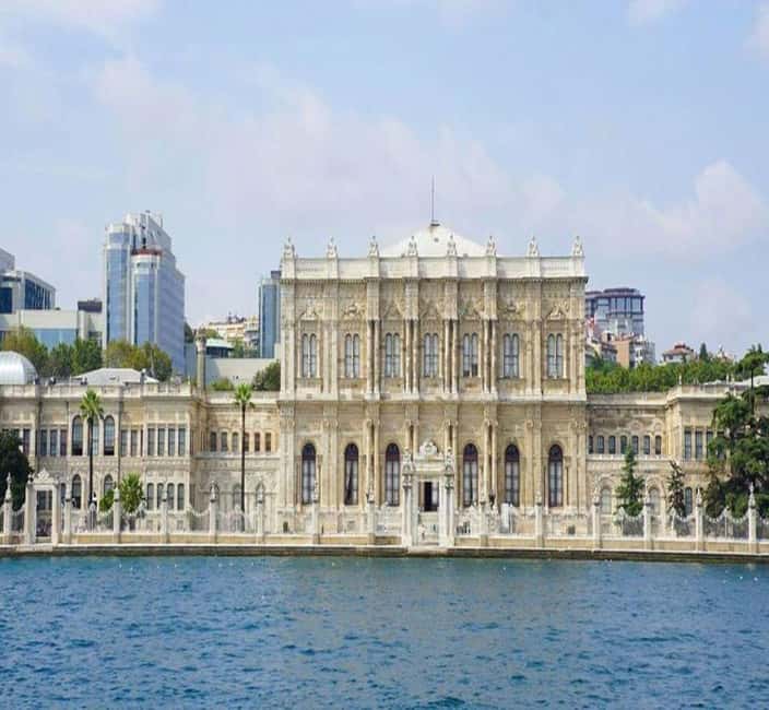 Istanbul Bosphorus Morning Cruise Guided Tour - What the guide adds to the scenery