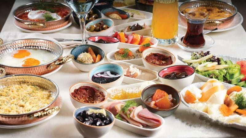 Istanbul: Bosphorus Morning Cruise with Breakfast - Breakfast First, Bosphorus Views Second