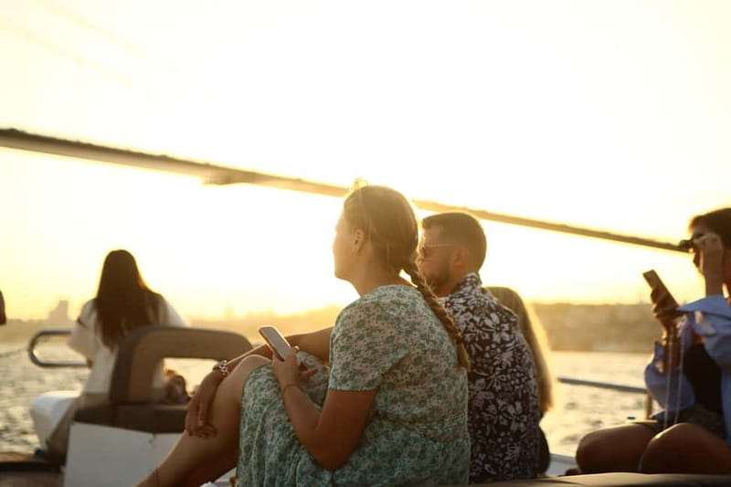 Istanbul: Bosphorus Private Guided Yacht Cruise with Snacks - Under the bridges and into Bebek