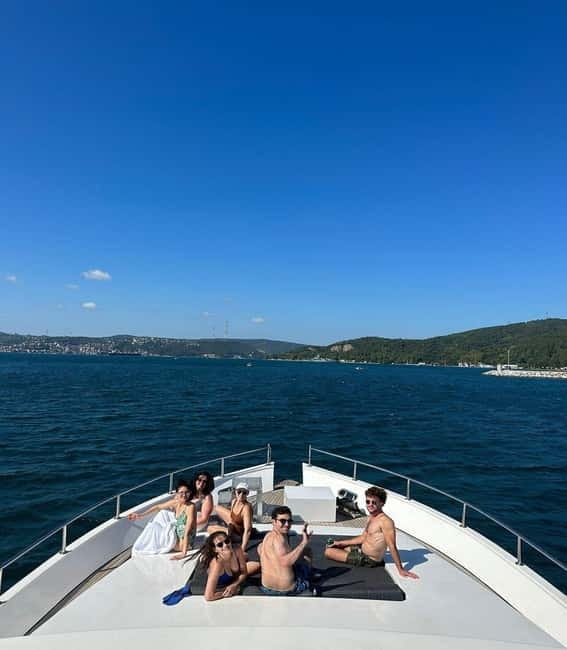 Istanbul: Bosphorus Private Guided Yacht Cruise with Snacks - What is served on the yacht