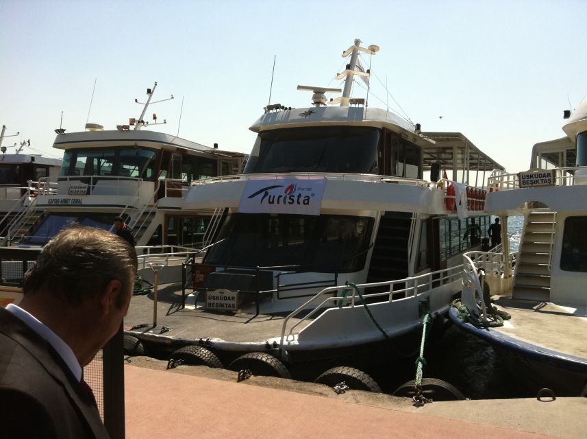 Istanbul: Bosphorus Sightseeing Boat Tour with Guide - Rumeli Fortress and the Bosphorus bridges
