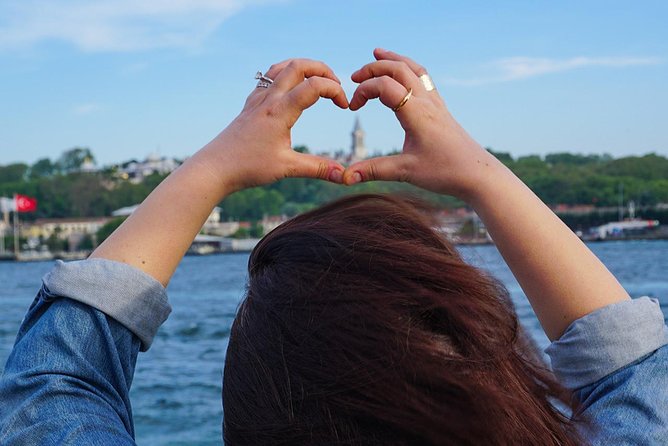 Istanbul Bosphorus Sightseeing Cruise - Crowds, comfort, and timing