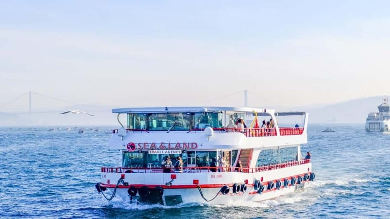Istanbul: Bosphorus Sightseeing Cruise Tour with Audio Guide - Key points to know before you book