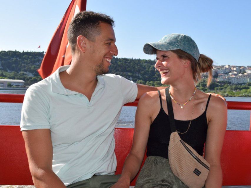 Istanbul: Bosphorus Sightseeing Cruise Tour with Audio Guide - The Asian shore, from Anadolu Hisarı to Beylerbeyi