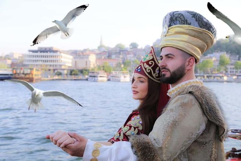 Istanbul: Bosphorus Sightseeing Cruise Tour with Audio Guide - The first stretch, from Galata Bridge to Dolmabahçe