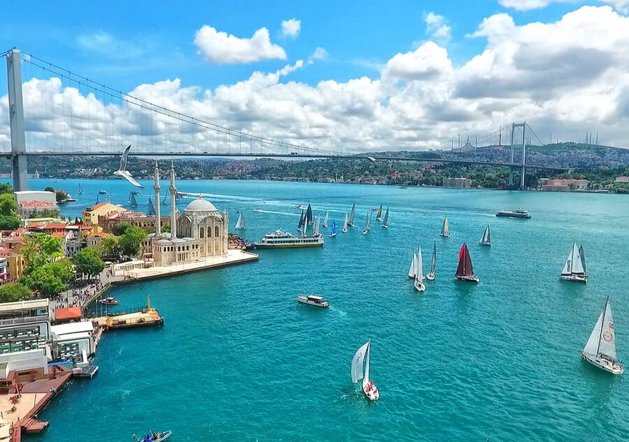 Istanbul: Bosphorus Sightseeing Cruise with Sunset Option - Seeing Istanbul from Eminönü