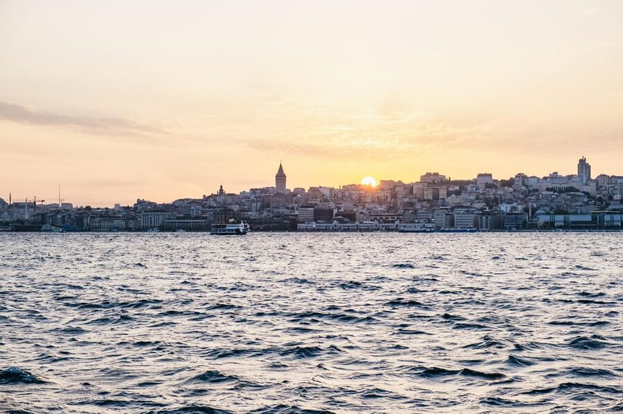 Istanbul: Bosphorus Sunset Cruise on a Luxury Yacht - From Dolmabahçe to Ortaköy: palaces, mosques, and the first bridge
