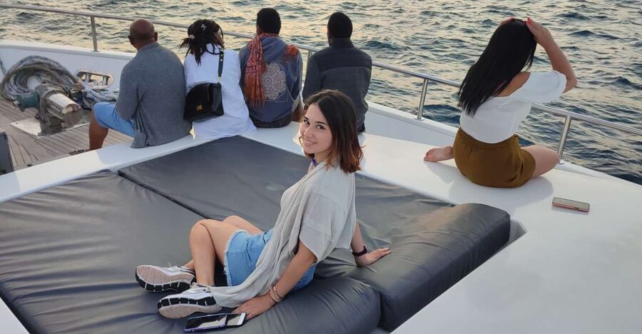 Istanbul: Bosphorus Sunset Cruise on Yacht with Live Guide - Key points to know before you book