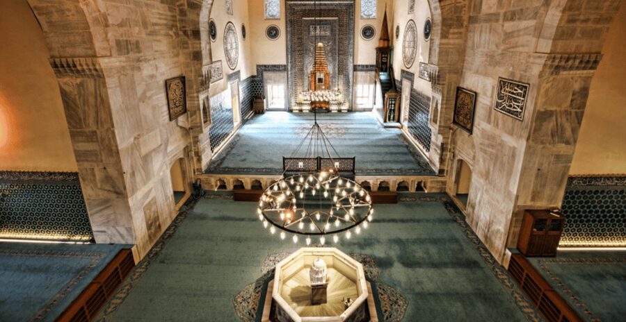 Istanbul: Bursa & Uludag Tour with Lunch & Cable Car Option - Bursa’s Green Mosque and Green Tomb
