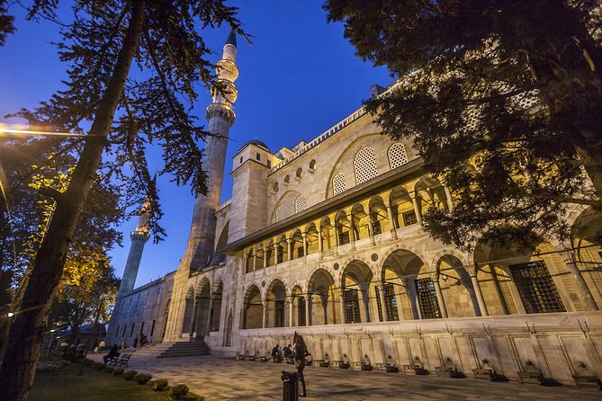 Istanbul Byzantine and Ottoman Tour: Hagia Sophia, Topkapi Palace, Blue Mosque and Grand Bazaar - Why this route works for a first Istanbul visit