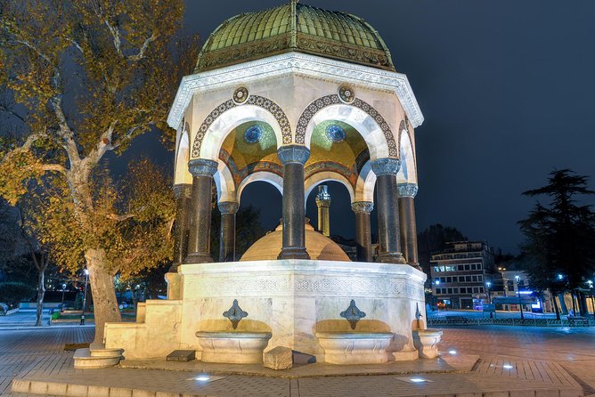 Istanbul Byzantine and Ottoman Tour: Hagia Sophia, Topkapi Palace, Blue Mosque and Grand Bazaar - The Grand Bazaar after a long day