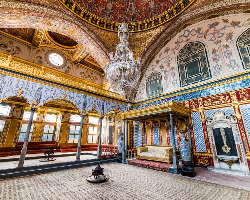 Istanbul City Walk: Blue Mosque, Old Town & Hippodrome - Starting at the German Fountain