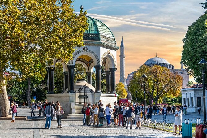 Istanbul Classics and Highlights: Full Day with Lunch - Hagia Sophia: a building that changed its identity repeatedly