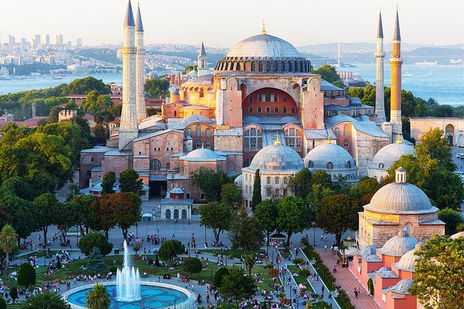 Istanbul Classics and Highlights: Full Day with Lunch - Grand Bazaar: a short visit to a huge market
