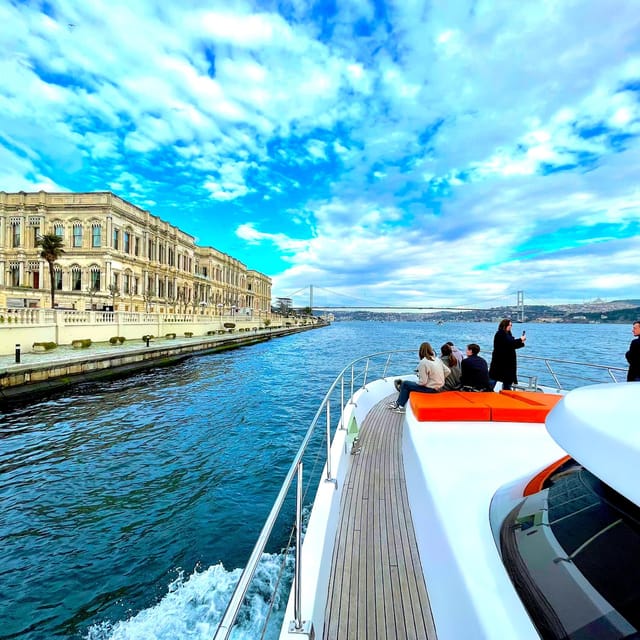 Istanbul: Daytime Bosphorus Yacht Cruise with Fruit & Snacks - The Maiden’s Tower and return toward the Golden Horn
