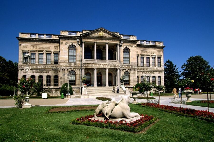 Istanbul: Dolmabahçe Palace and Uskudar Guided Tour - From your hotel to the Europe Asia bridge