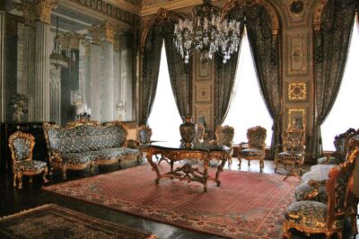 Dolmabahce Palace & Harem Skip-the-Line Entry