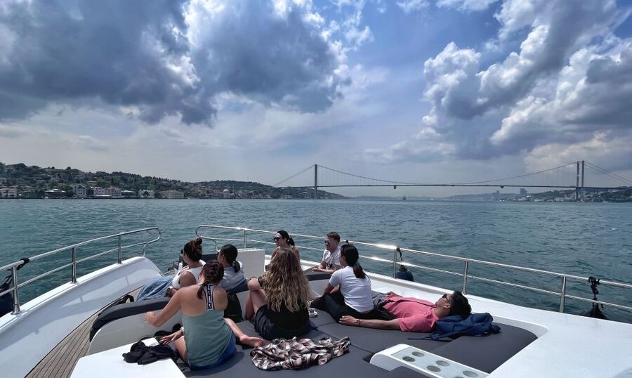 Istanbul: Dolmabahce Palace Tour and Bosphorus Yacht Cruise - Food, music, and the yacht experience