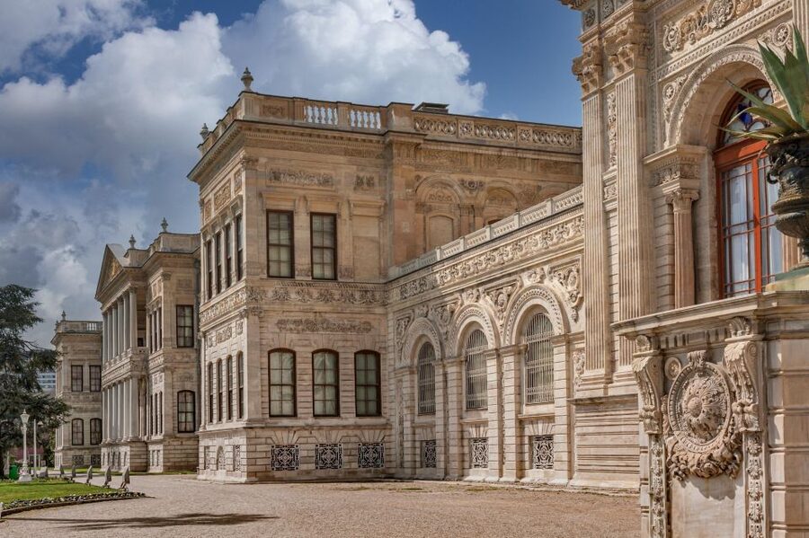 Istanbul: Dolmabahce Palace Tour and Bosphorus Yacht Cruise - Kanlica and its famous yogurt