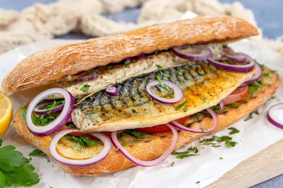 Istanbul: Eat Like a Turk with a Local Guide - The market stop: 20 minutes of local food orientation