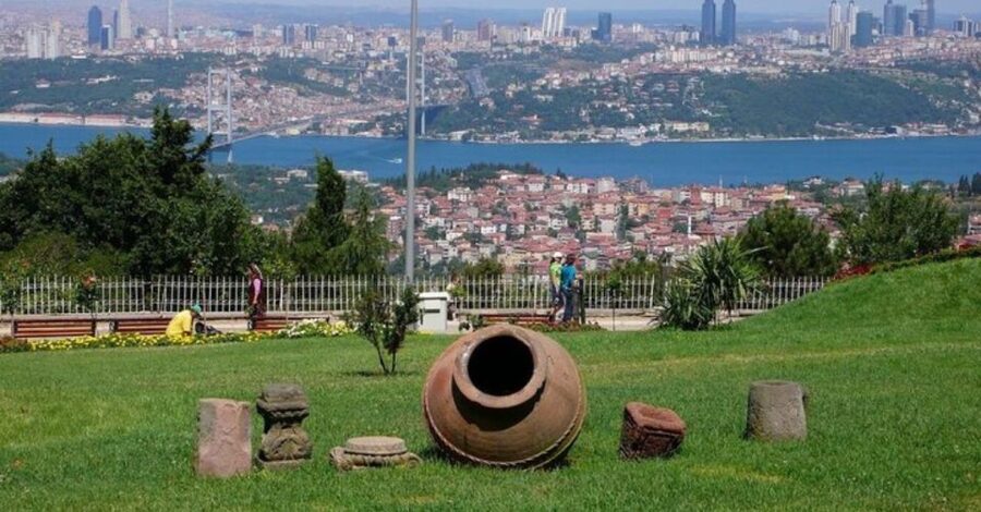 Istanbul: Europe and Asia Tour By Bus And Bosphorus Cruise - Lunch on the boat while Istanbul passes by