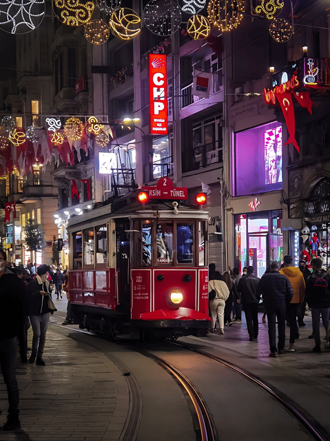 Istanbul: Exclusive Istanbul Night Tour with Private VIP Car - Why Istanbul looks better after sunset