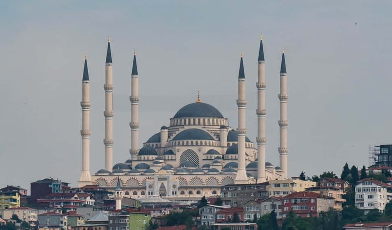Istanbul: Explore Istanbul Asian Continent - From Sultanahmet to the Bosphorus ferry