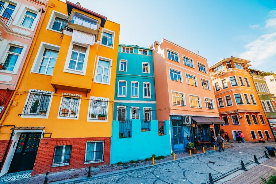 Istanbul: Fener, Balat, Old Greek and Jewish Quarter Tour - Fener’s painted houses and steep streets