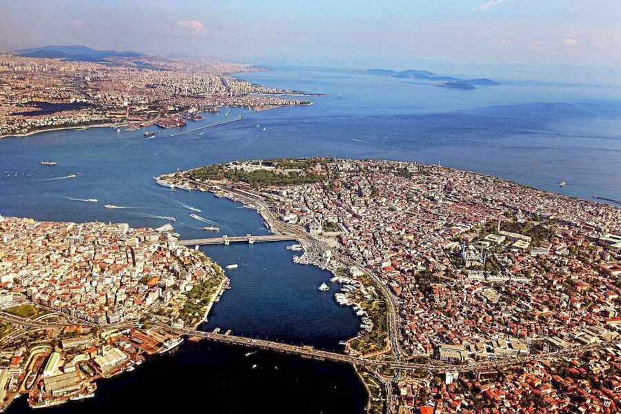 Istanbul: Full-Day Guided Tour - Guides, group size, and the human side of the tour