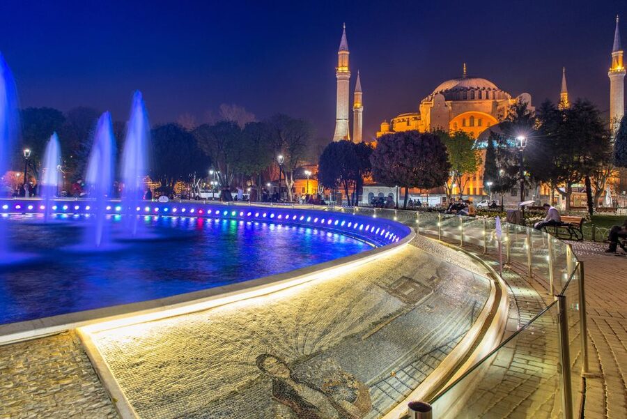 Istanbul: Full-Day Highlights Tour with Guide and Lunch - Inside the Blue Mosque