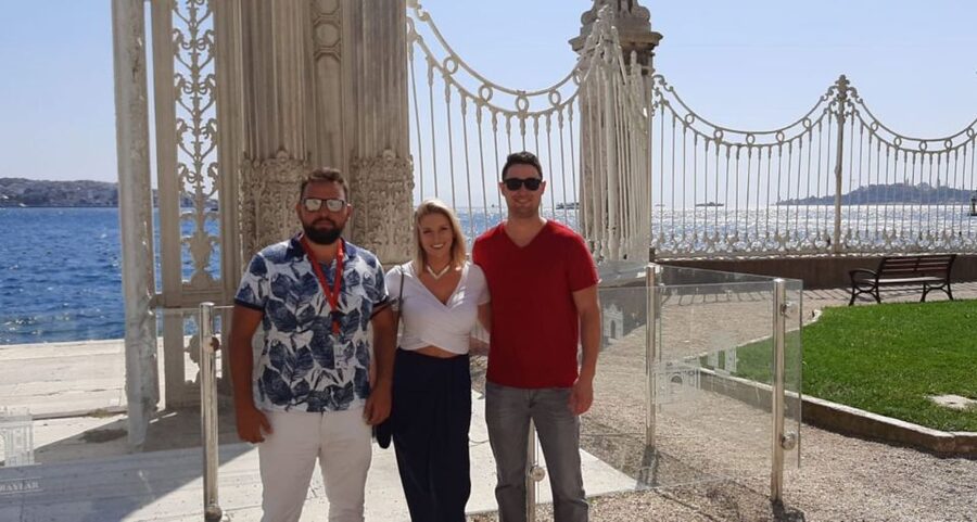 Istanbul: Full-Day Highlights Tour with Guide and Lunch - Hagia Sophia, where two empires meet