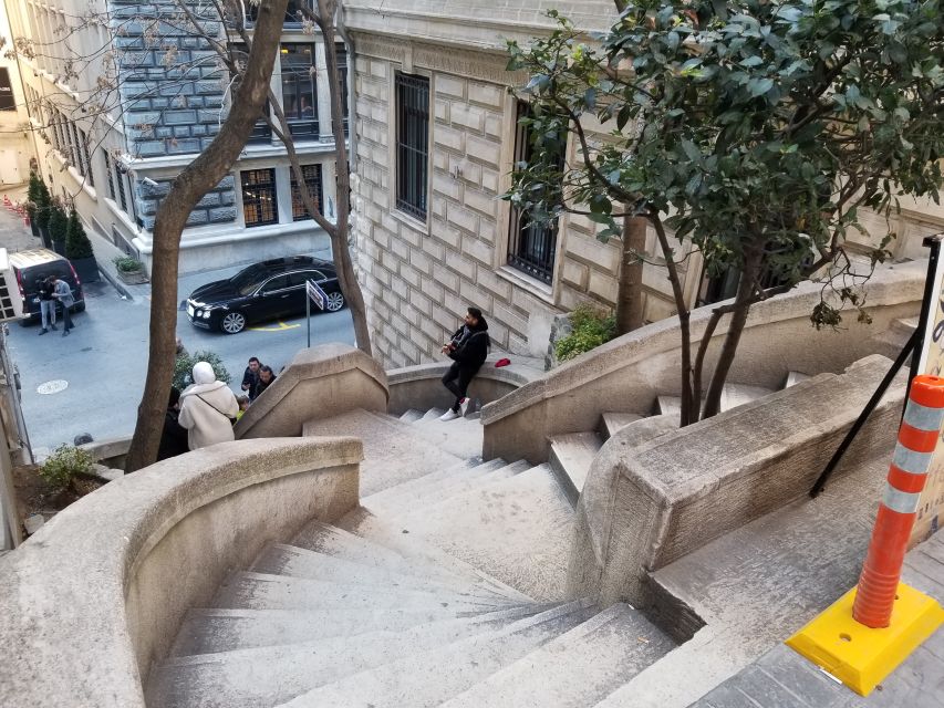 Istanbul: Galata District Walking Tour - Istiklal Caddesi and the Galata walk