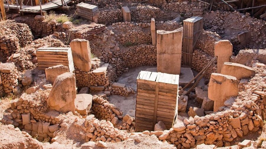 Istanbul: Gobeklitepe and Harran Day Trip - Entering the sacred ruins at Gobekli Tepe
