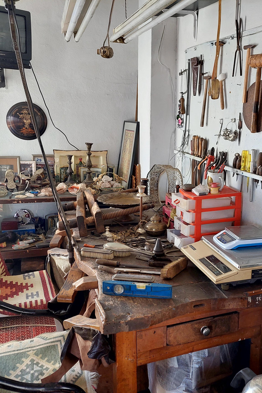 Istanbul Grand Bazaar: From Rooftops to the Secret Passages - Zincirli Han and the First Close Look at Workshops