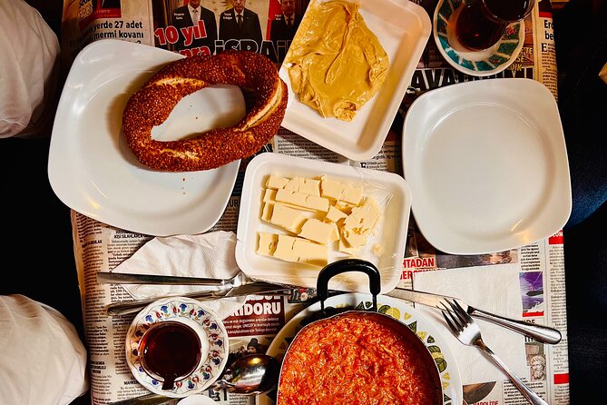 Istanbul Guided Street Food Tour Around European and Asian Sides - Why this Istanbul food tour works so well