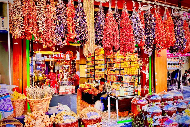 Istanbul Guided Street Food Tour Around European and Asian Sides - Kadıköy market and the best savory stops