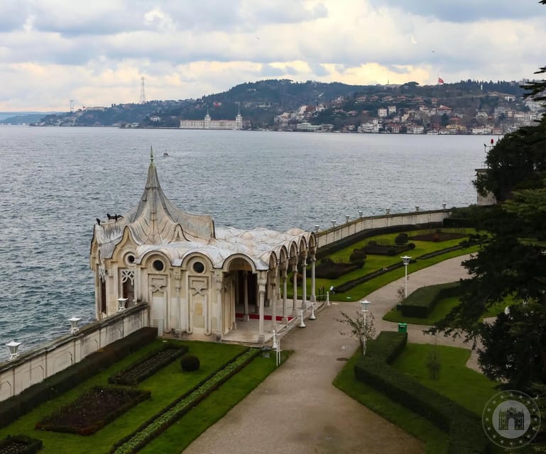 Istanbul: Hagia Sophia and Blue Mosque Tour with Tickets - What the guide adds to the experience