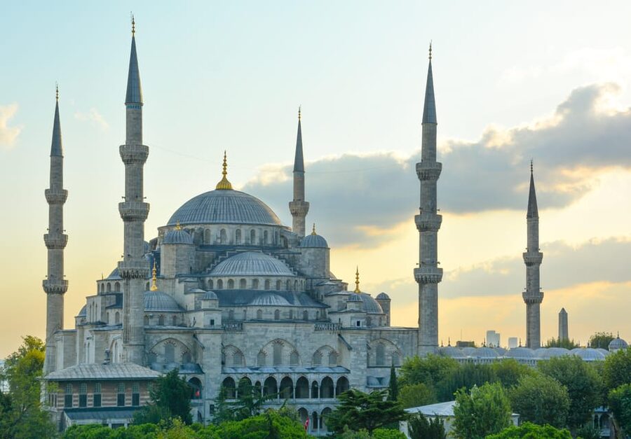 Istanbul: Hagia Sophia, Blue Mosque, & Basilica Cistern Tour - Hagia Sophia, where styles and eras meet
