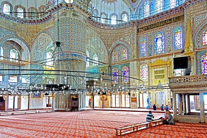 Istanbul: Hagia Sophia & Blue Mosque Guided & Small-Group Tour - Starting with the Blue Mosque