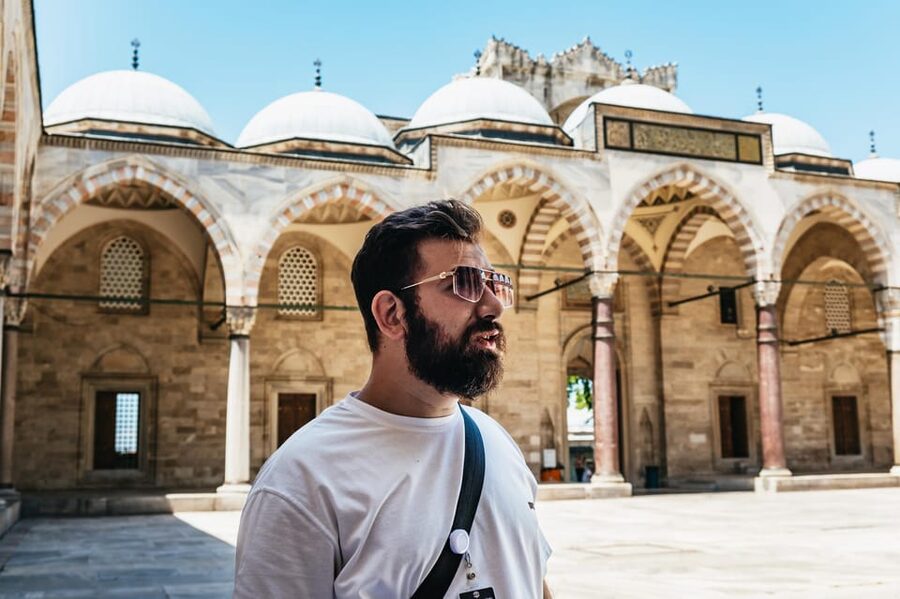 Istanbul: Hagia Sophia, Blue Mosque, Suleymaniye Mosque Tour - What the Guides Add