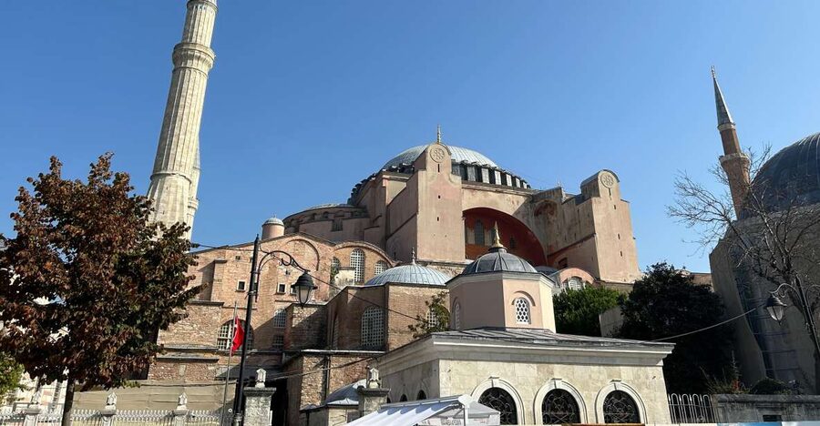 Istanbul: Hagia Sophia Tour with Skip-the-Line Entry Ticket - Sultanahmet Square and the Hippodrome