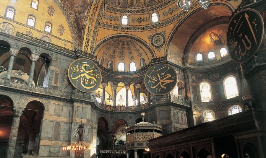 Istanbul: Half-Day Morning Hagia Sophia & Blue Mosque Tour - Why Sultanahmet works so well for a half-day tour