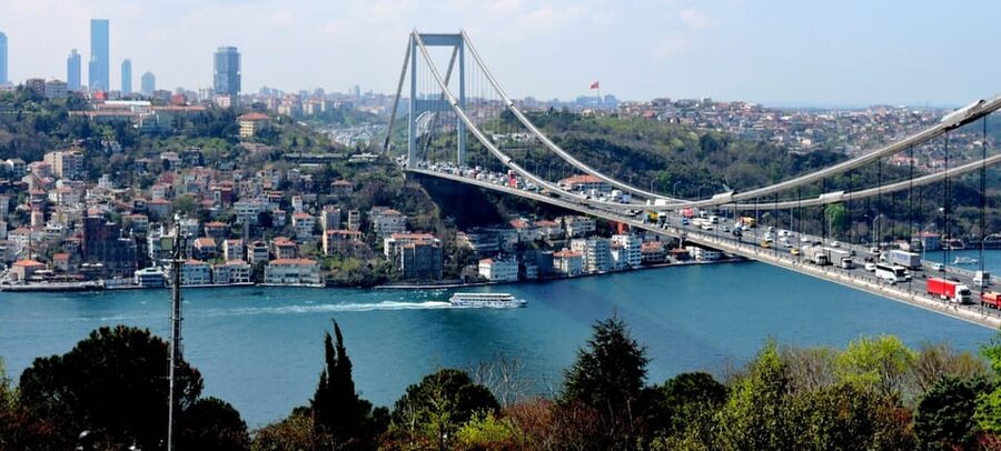 Istanbul Half-Day Tour and Bosphorus Cruise - Beylerbeyi Palace and its Ottoman design