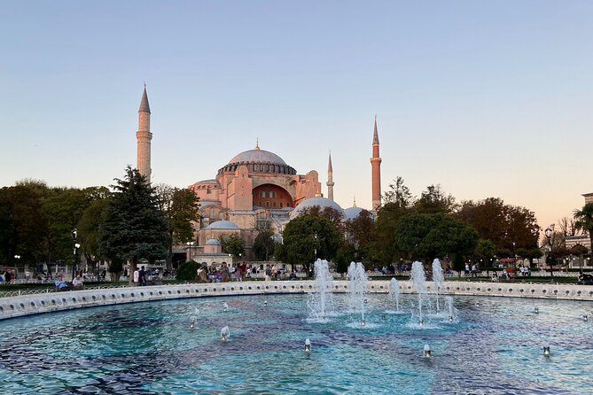 Istanbul Heritage Tour - Incl. Lunch - Hagia Sophia and the Blue Mosque set the tone
