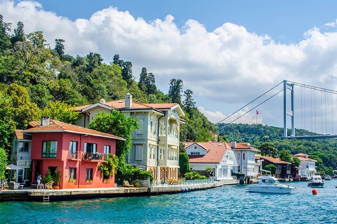 Istanbul Highlights Bosphorus Stops 1 +2 (Europe + Asia) - Lunch beside the water