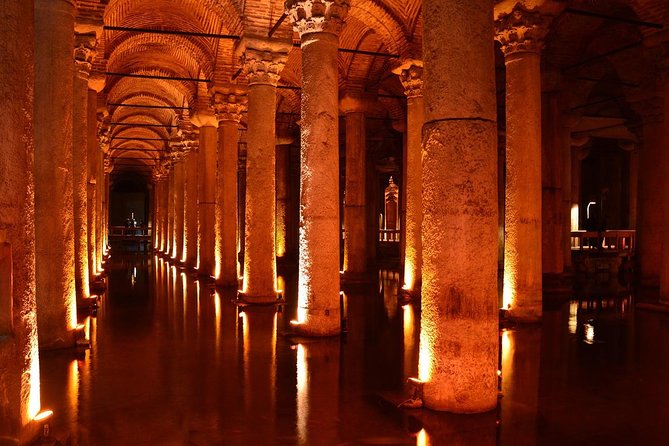 Istanbul Highlights: Guided Tour with Turkish Tea or Coffee - Hagia Sophia: a powerful first stop