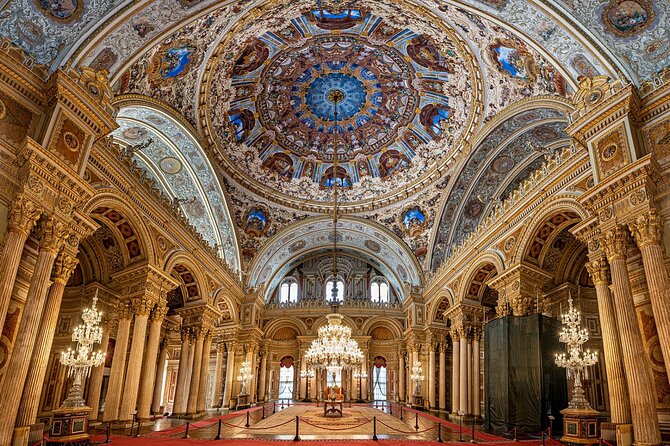 Istanbul Islamic Heritage Tour: Sacred Tombs & Eyup Sultan Mosque - What the transportation adds